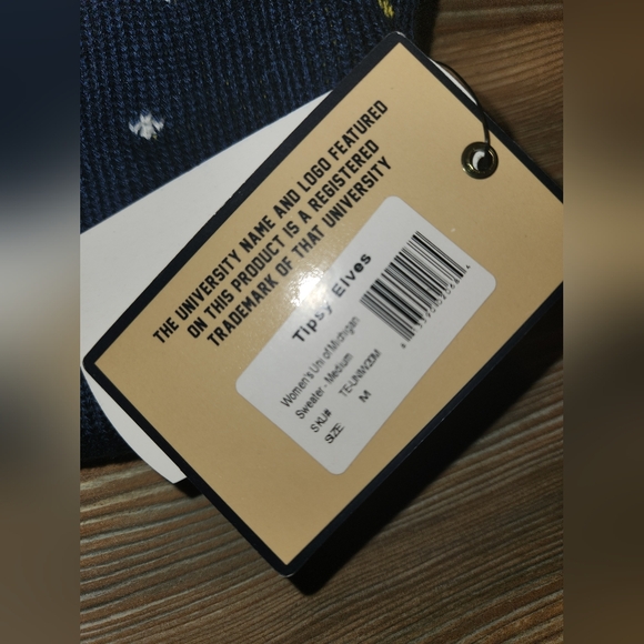 NWT University of Michigan Sweater Size Med - Picture 3 of 7